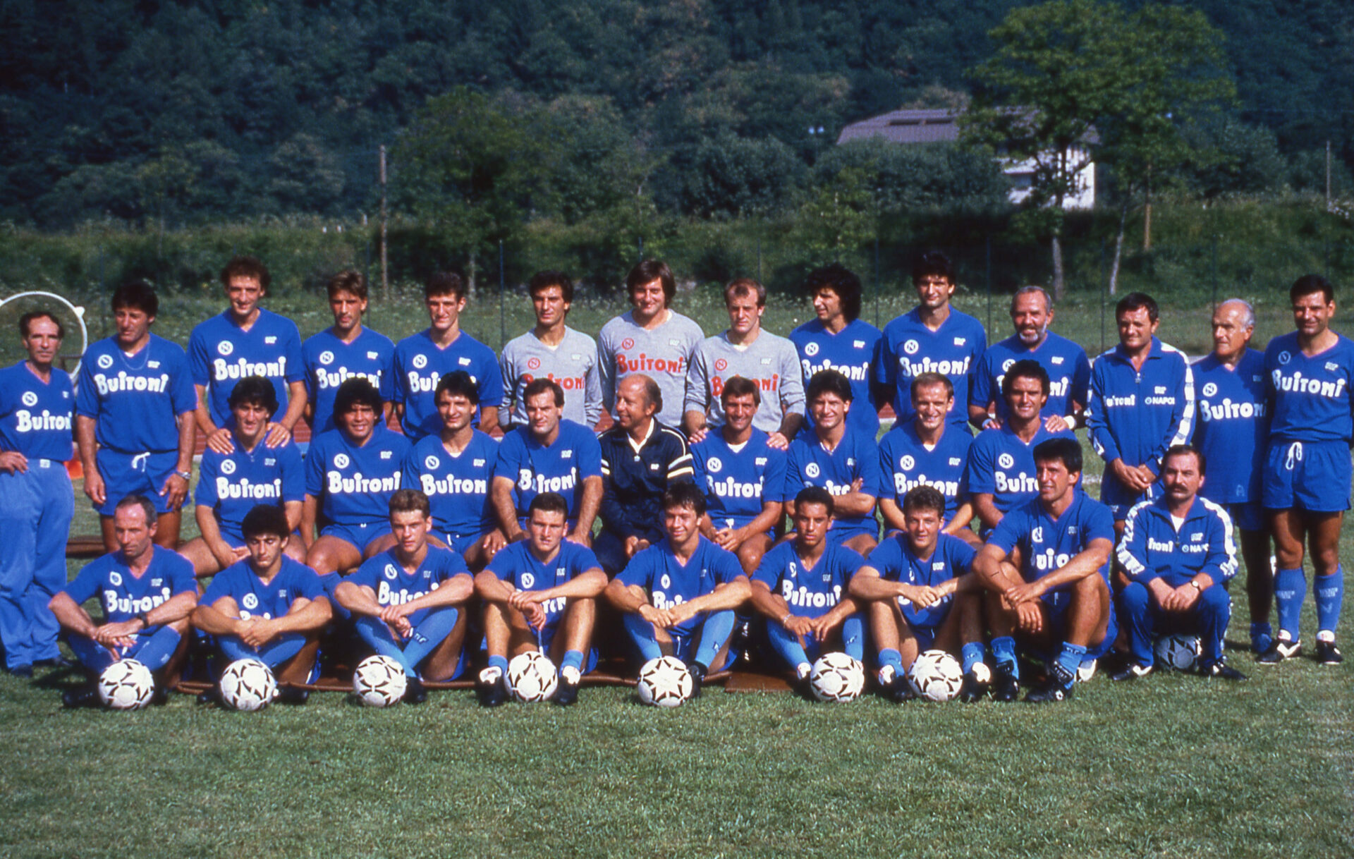 Dieci Maggio 1987 canta Napoli... PokerStars News