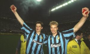 Wim Jonk e Dennis Bergkamp con la maglia dell'Inter nella stagione 1993-1994