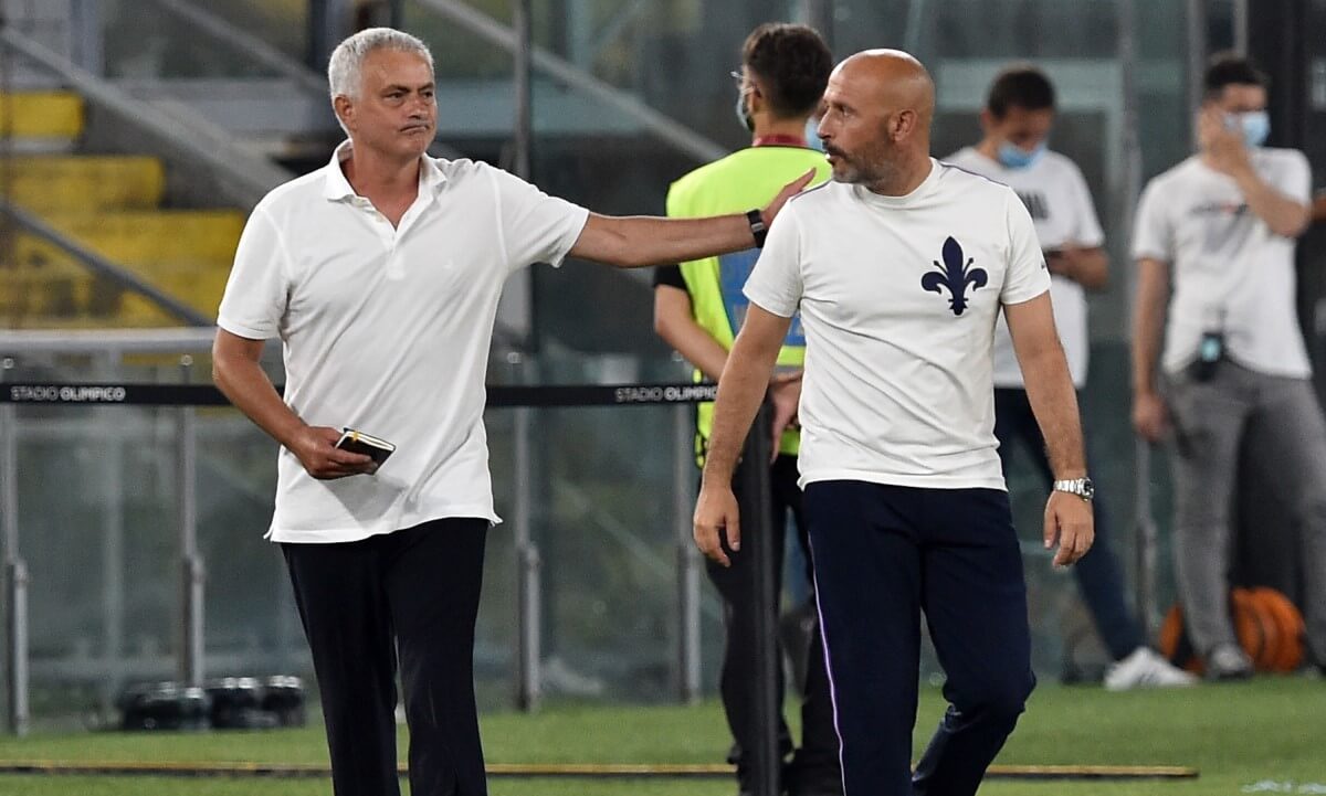 Mourinho e Italiano in Fiorentina-Roma