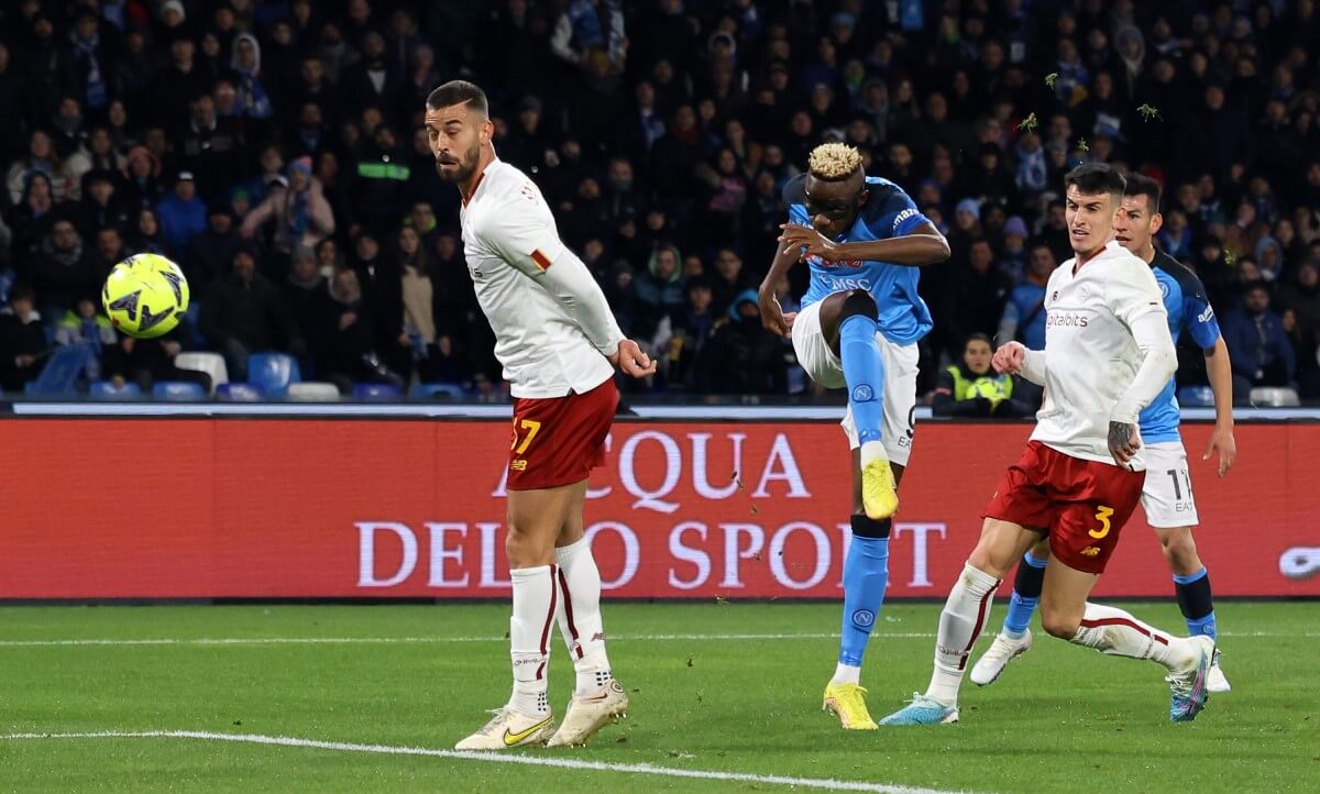 Victor Osimhen in gol in Napoli-Roma