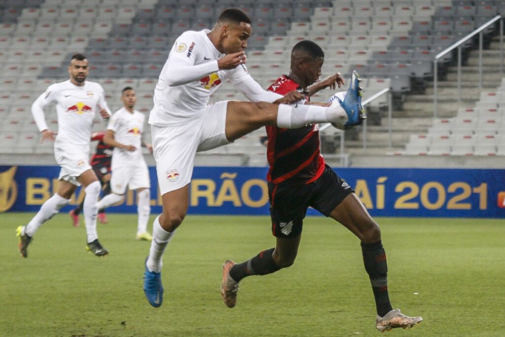 Natan, neo acquisto del Napoli, in azione con il Red Bull Bragantino