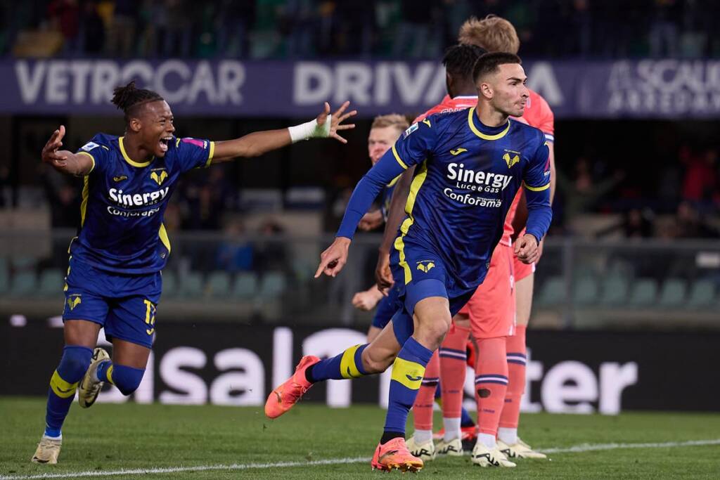 Coppola esulta per il pesantissimo gol contro l'udinese nella lotta salvezza