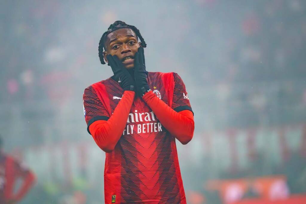 Leao con la maglia del milan