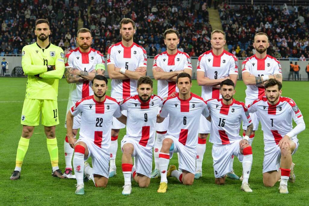 una formazione della georgia in vista di Euro 2024