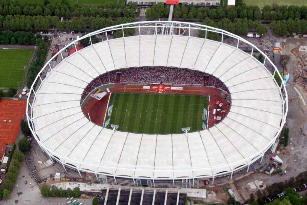 veduta aerea del MHP arena Neckerstadion di Stoccarda