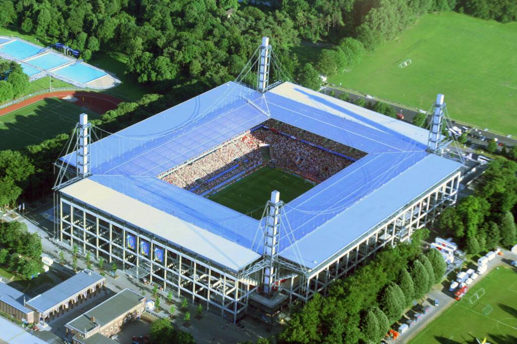 veduta aerea del RheinEnergie Stadion di Colonia