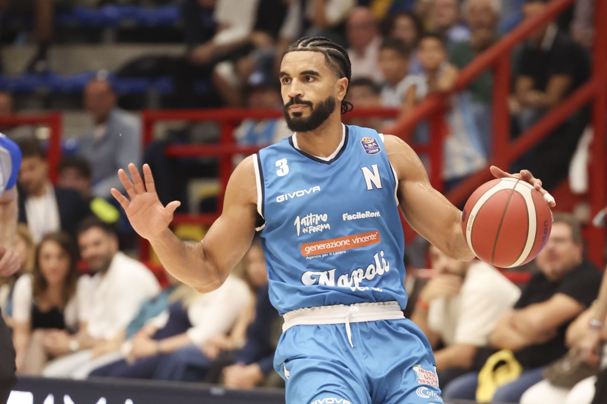 Nazareth Mitrou-Long di Napoli