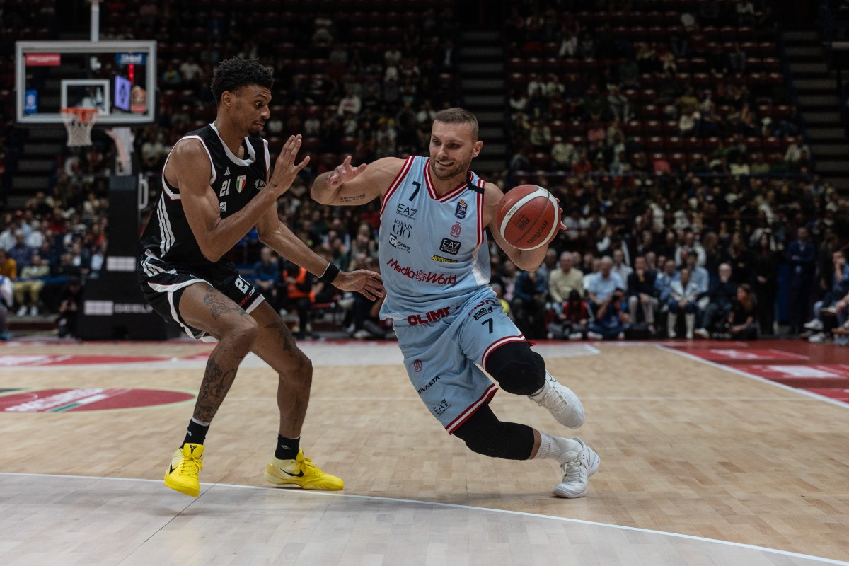 Stefano Tonut della EA7 Emporio Armani Milano