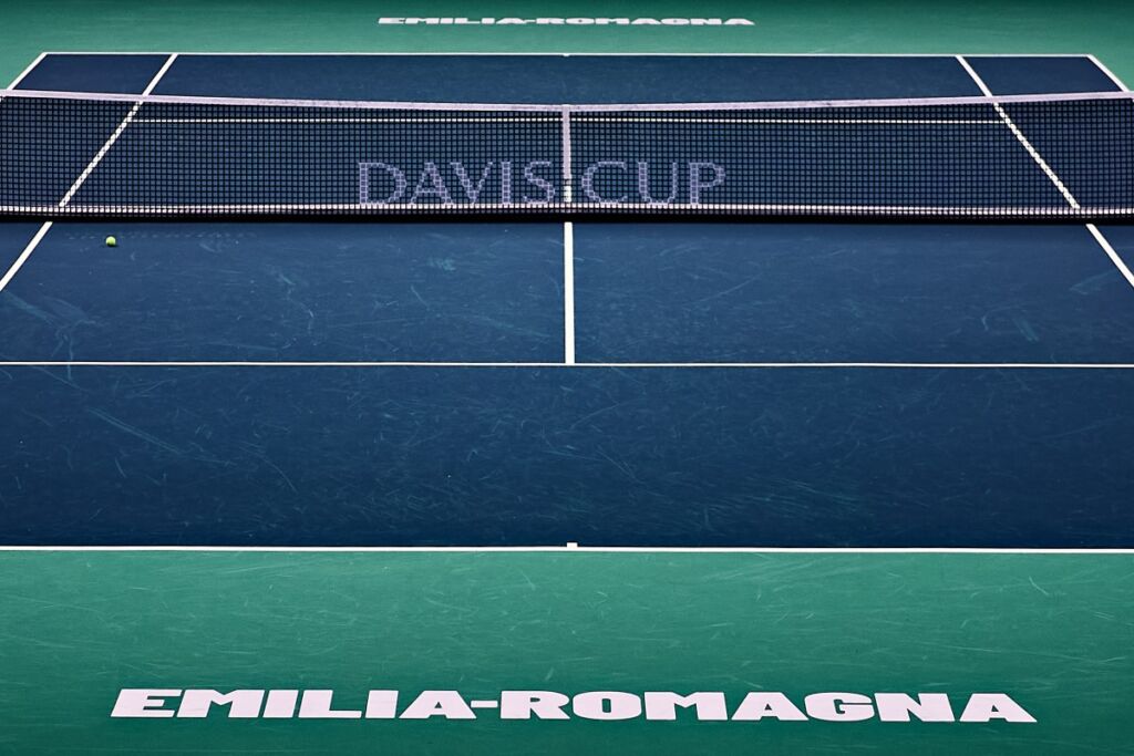 Il campo della Coppa Davis a Bologna
