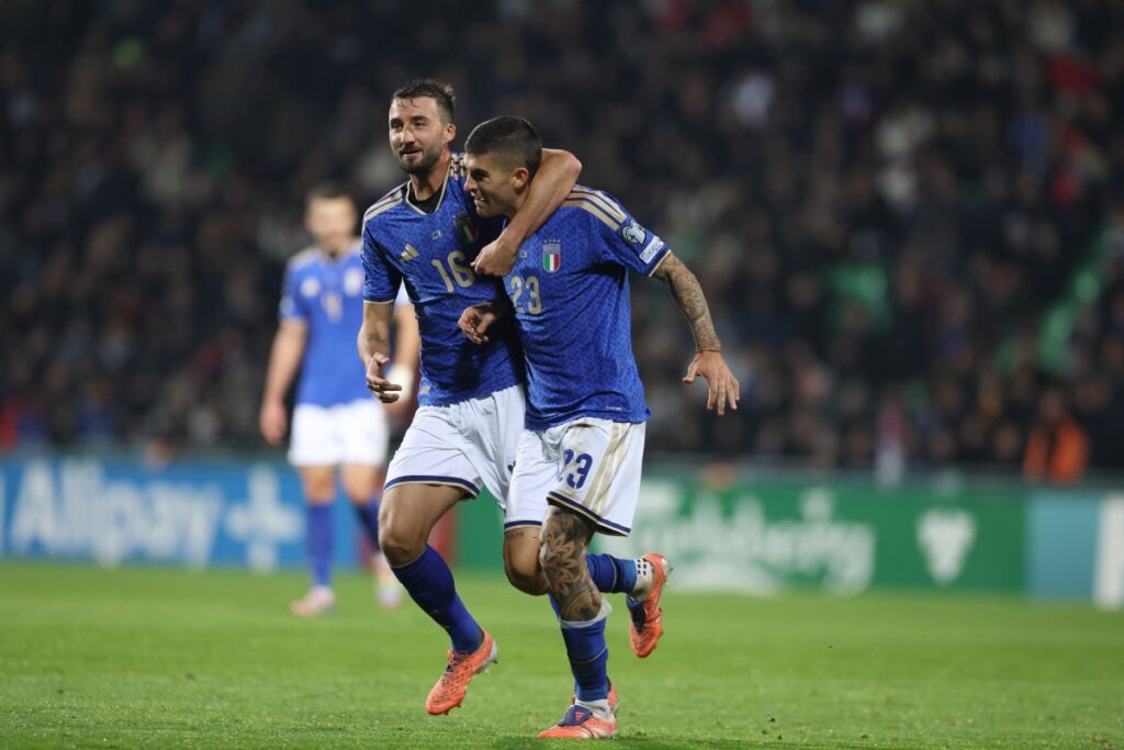 Bryan Cristante e Gianluca Mancini dell'Italia