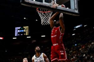 Josh Nebo della EA7 Emporio Armani Milano