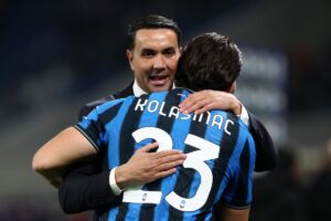 L'allenatore dell'Atalanta Raffaele Palladino con Sead Kolasinac