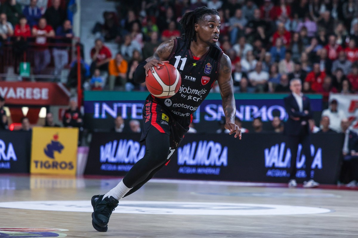 Ike Iroegbu della Pallacanestro Varese OpenJobMetis